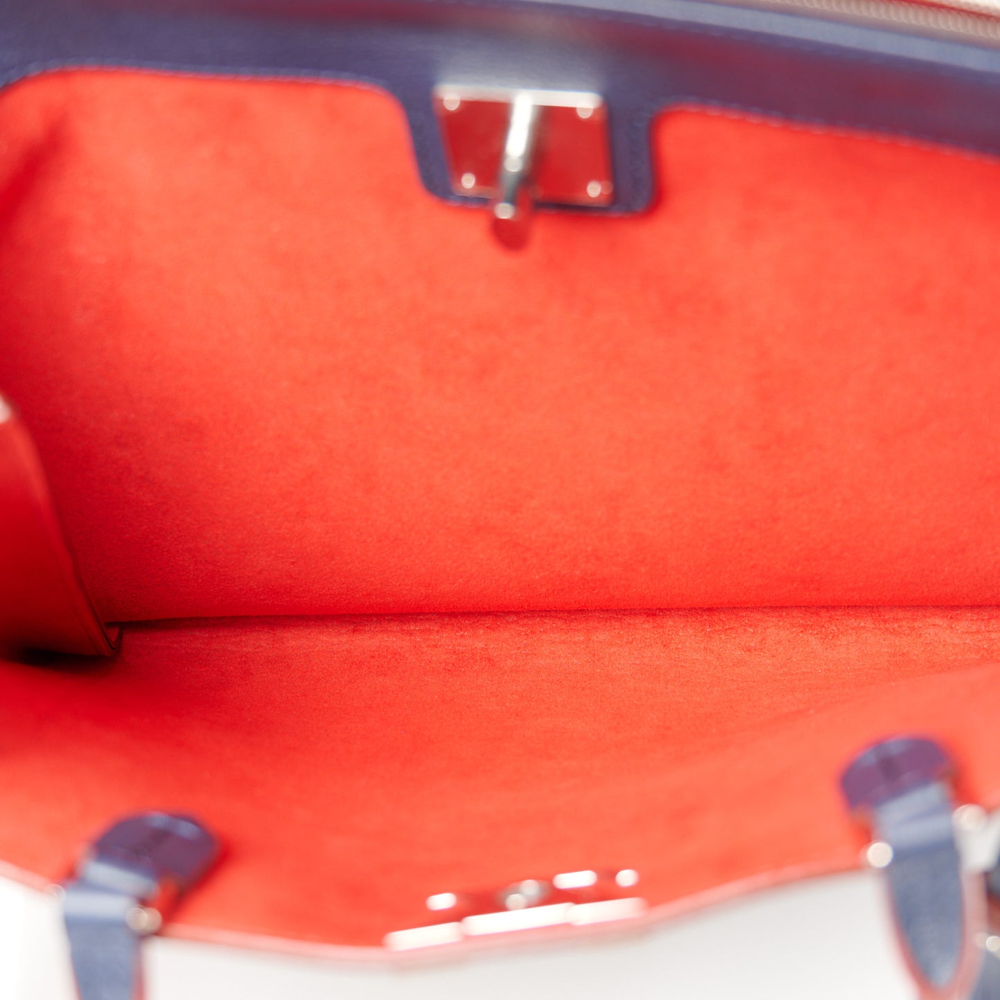 Calfskin Lockmeto Marine Rouge