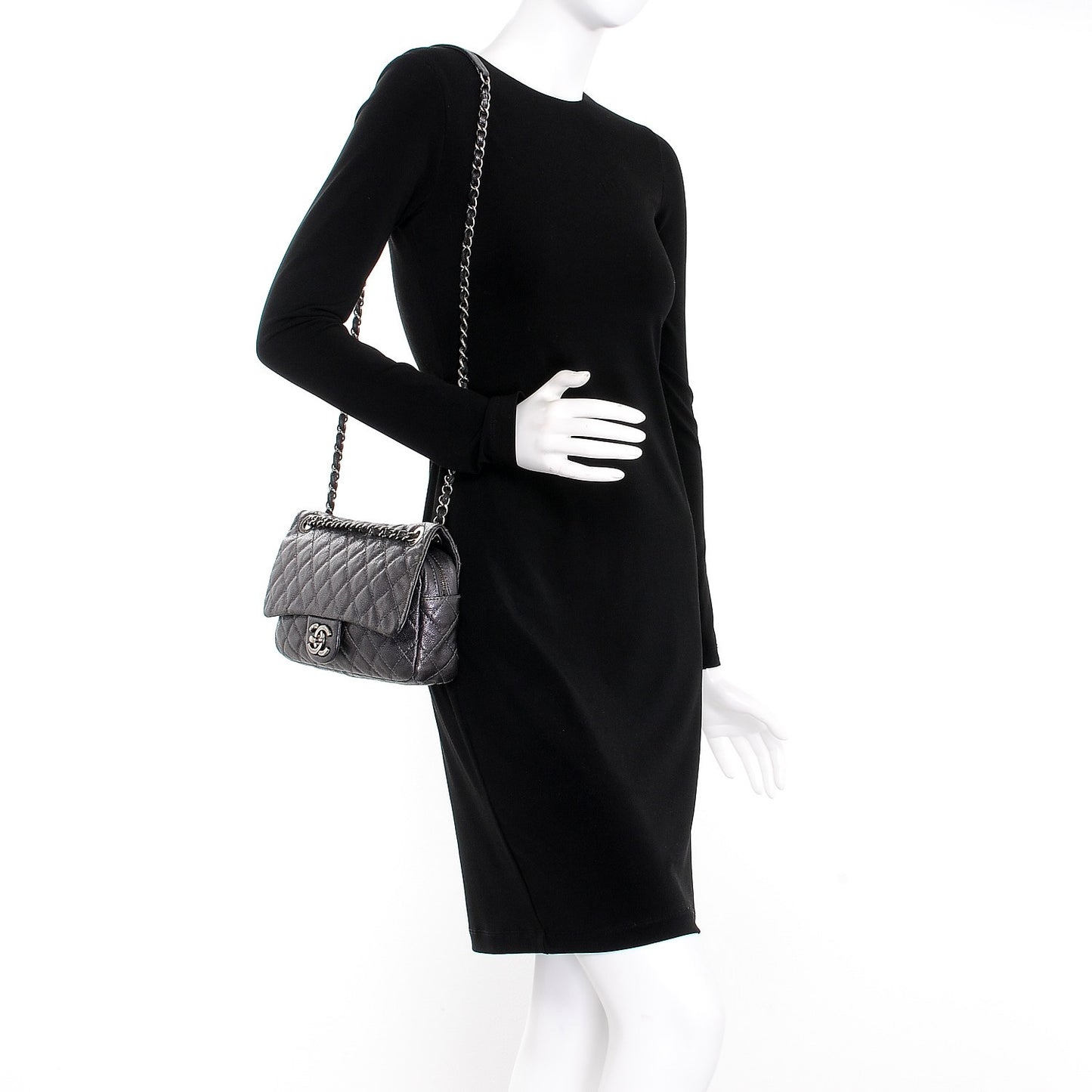 Iridescent Caviar Quilted Small Chic Flap Dark Silver