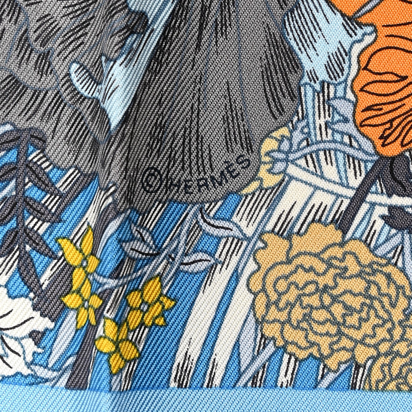 Silk Robe Legere Scarf 45 Bleu Orange Jaune
