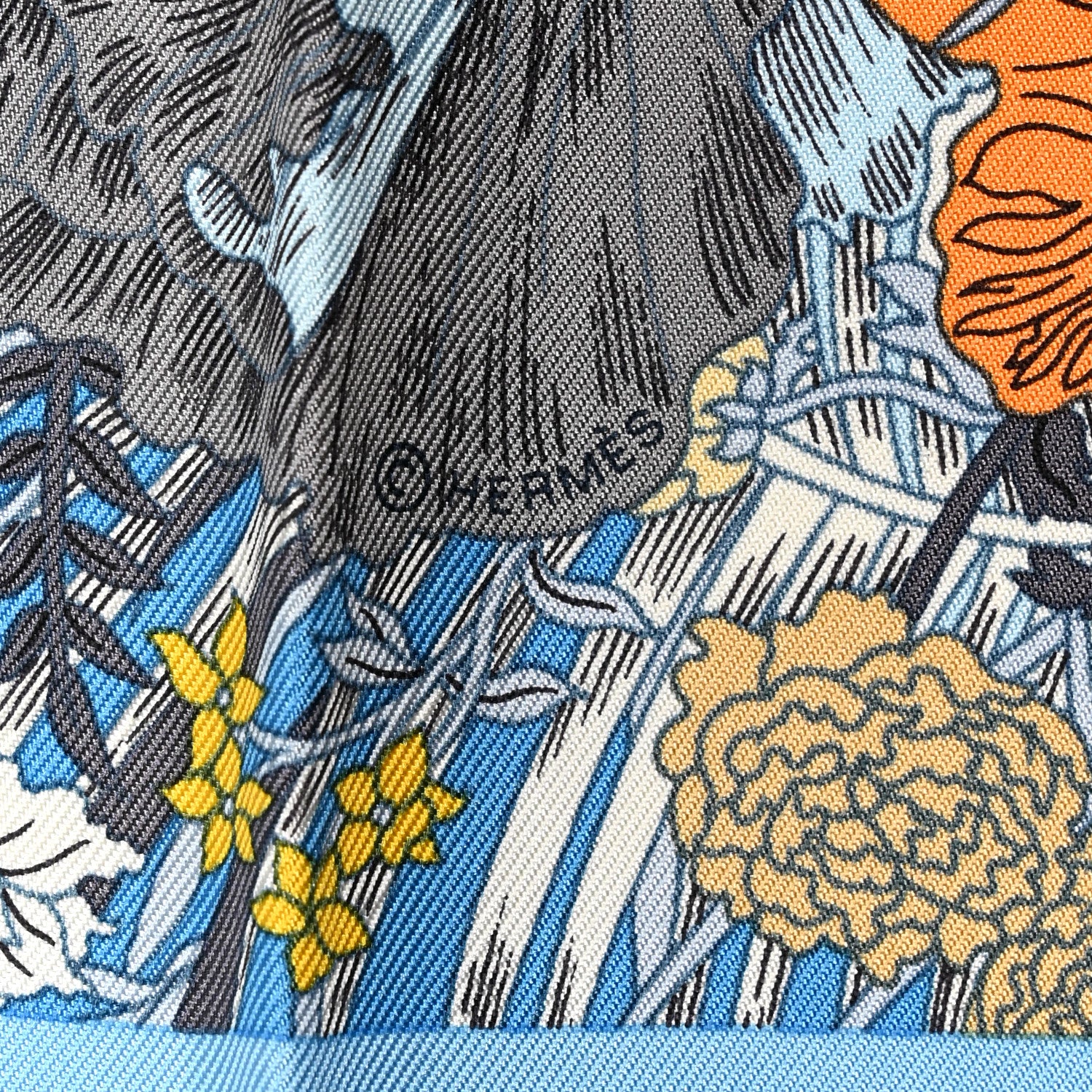 Hermes Silk Robe Legere Scarf 45 Bleu Orange Jaune 3 of 4