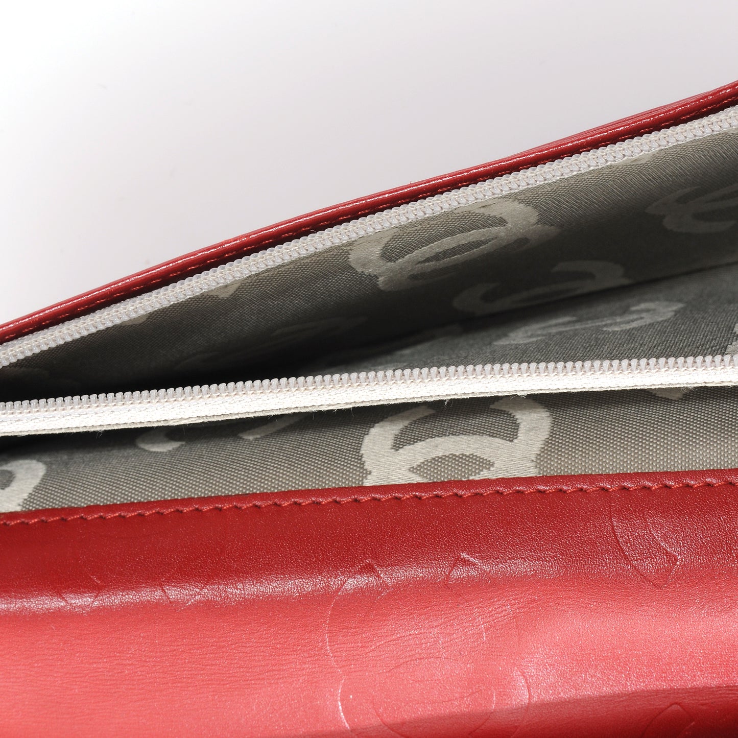 Calfskin Quilted Cambon Yen Wallet Red