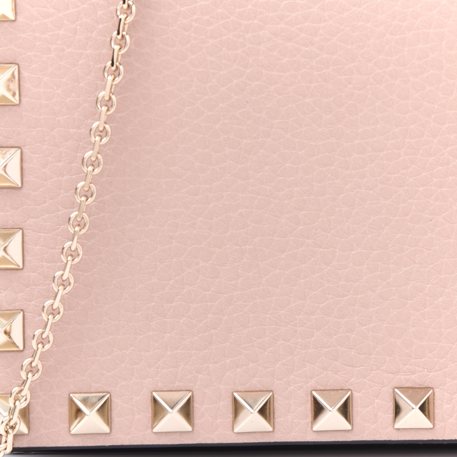 Valentino Garavani Pebbled Calfskin Rockstud Wallet on Chain Poudre 10 of 10