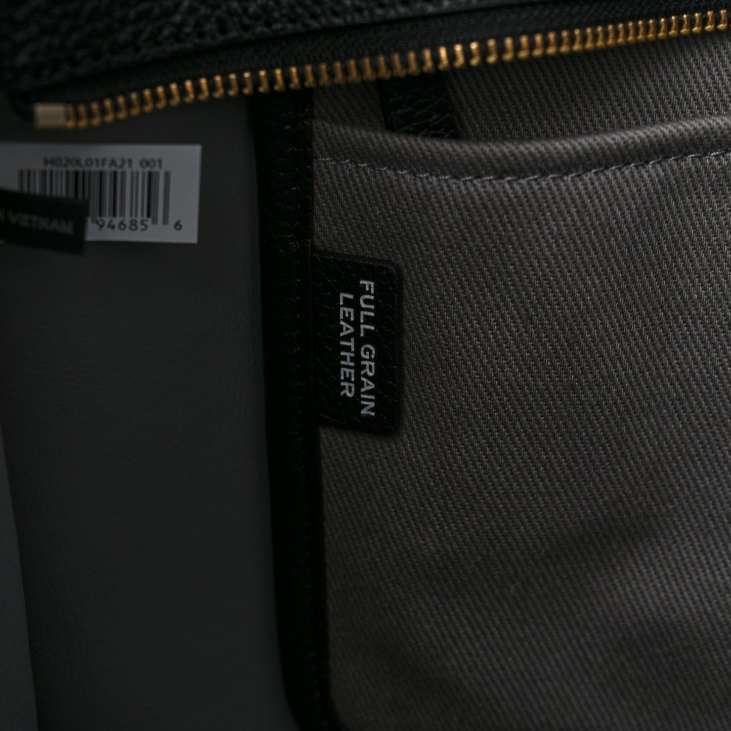Grained Calfskin Large The Tote Bag Black