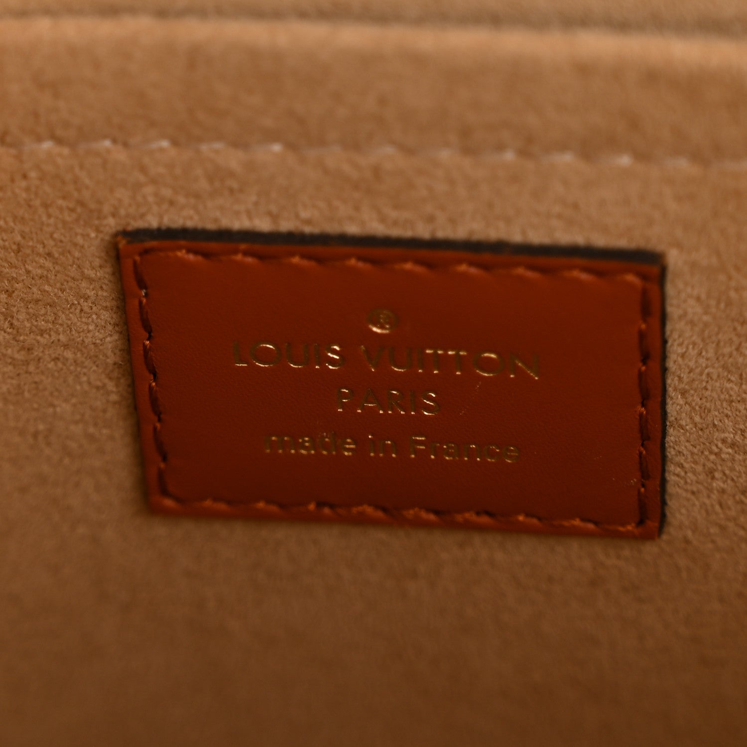 Louis Vuitton Calfskin Monogram Tufting On My Side Galet 6 of 13