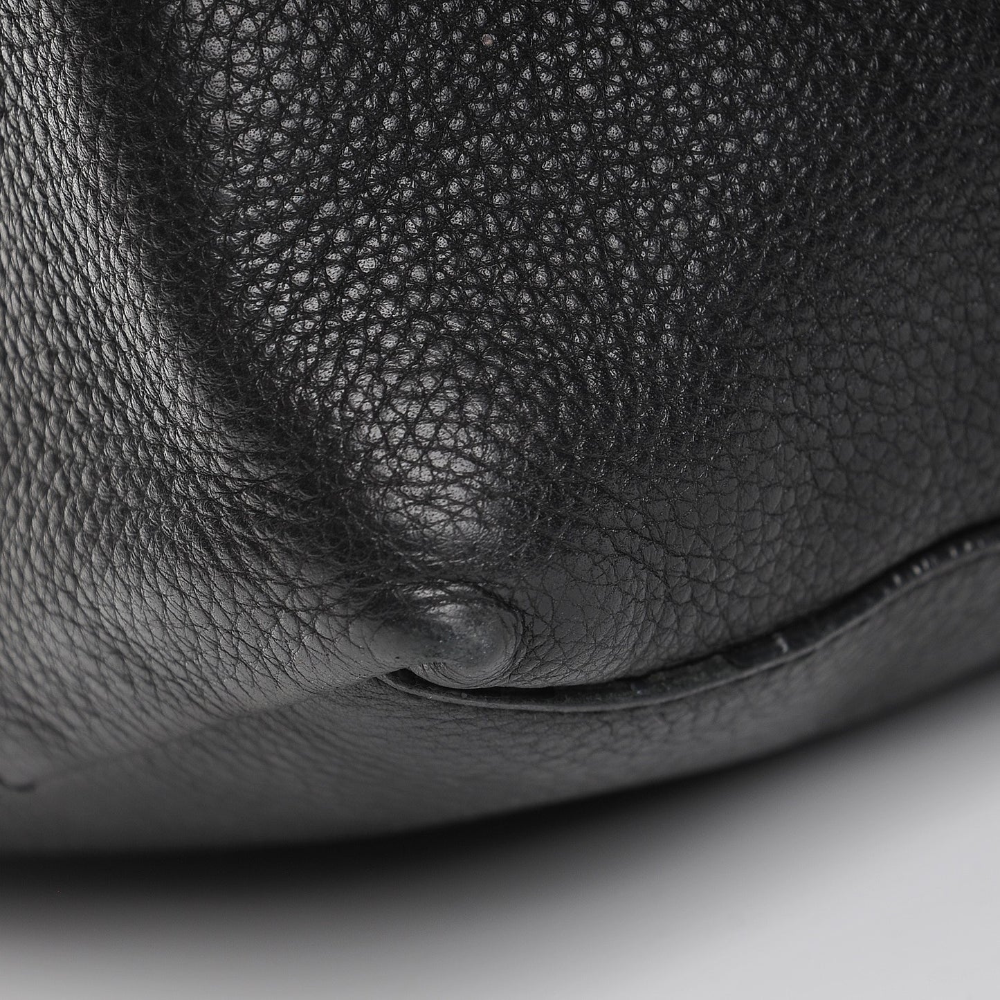 Pebbled Calfskin Medium Soho Chain Shoulder Bag Black