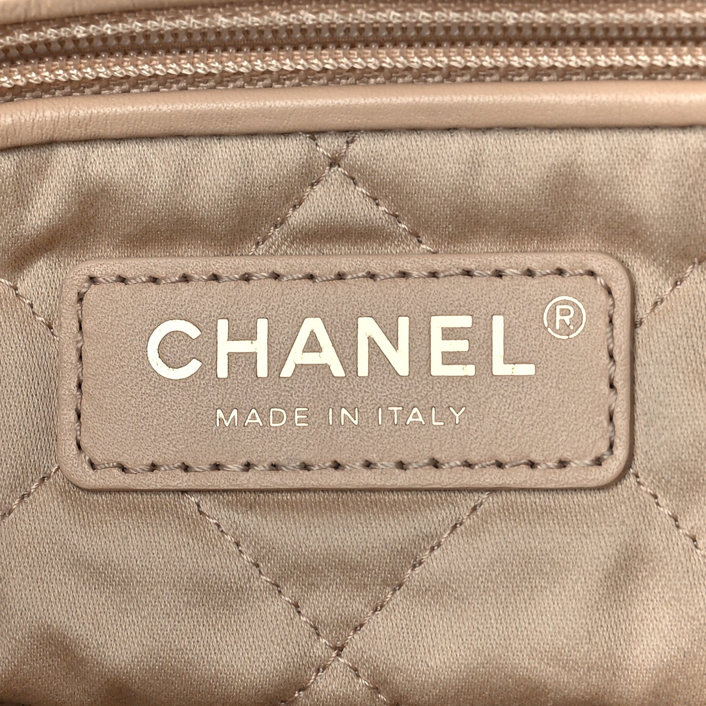 Shiny Calfskin Quilted Small Chanel 22 White