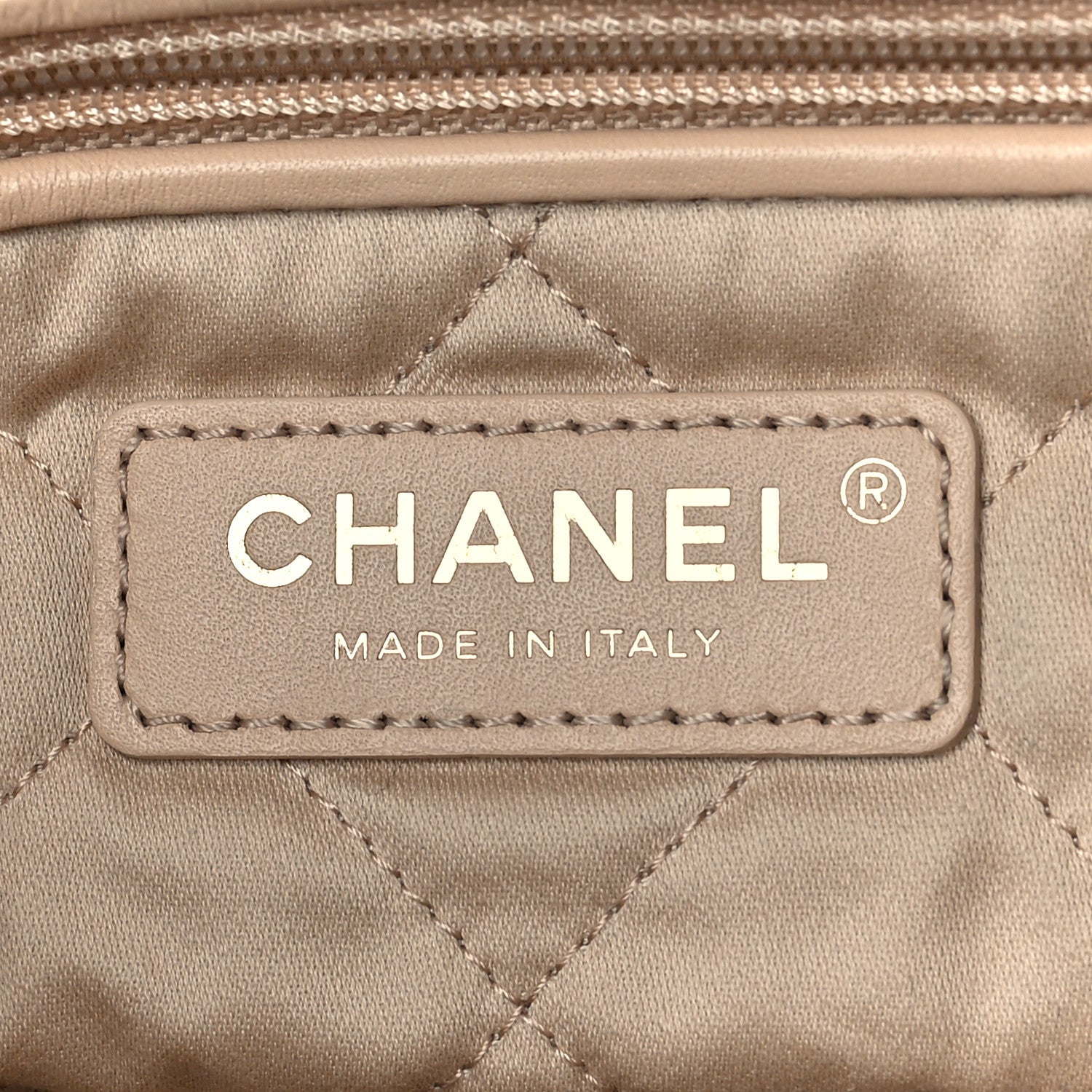 Chanel Shiny Calfskin Quilted Small Chanel 22 White 6 of 9