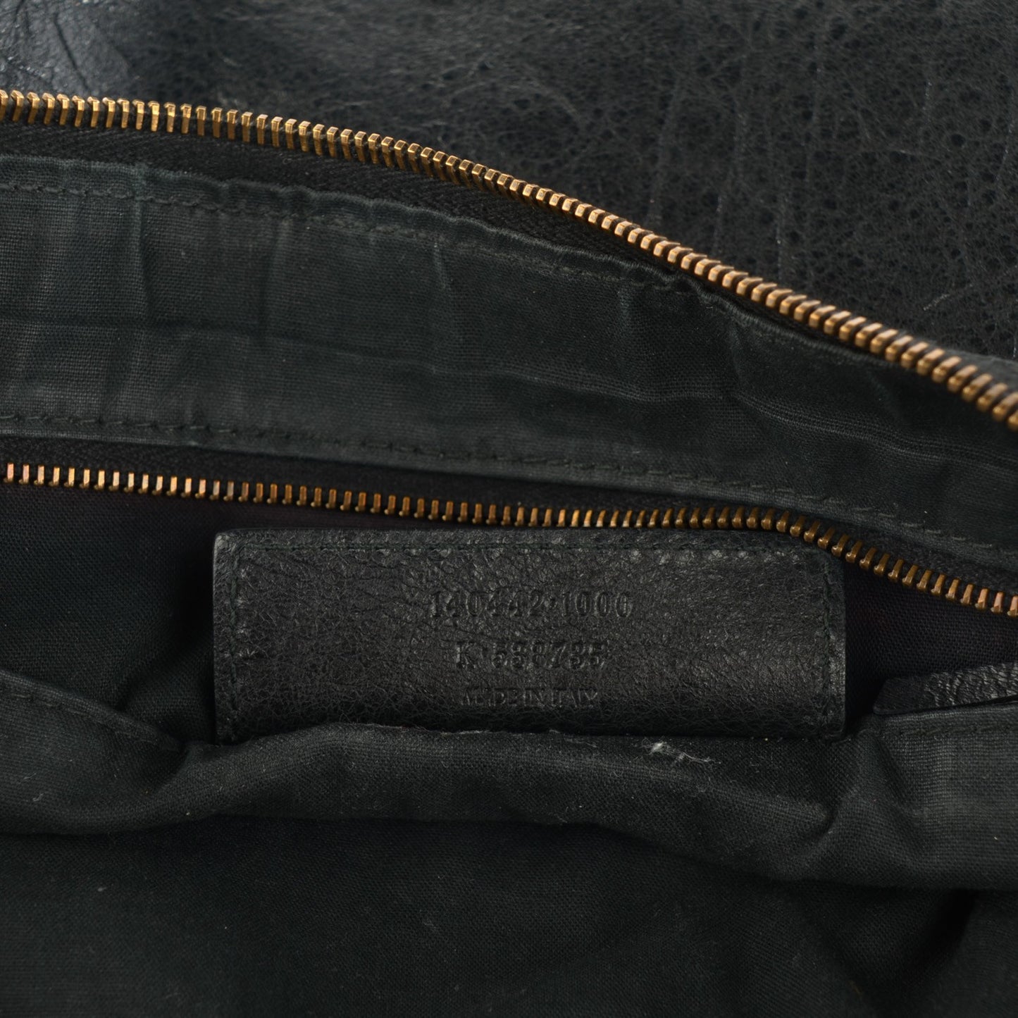 Agneau Classic Hardware Day Hobo Black