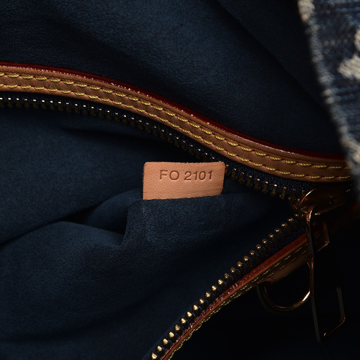 Louis Vuitton Denim Daily GM Gris Blue 7 of 8