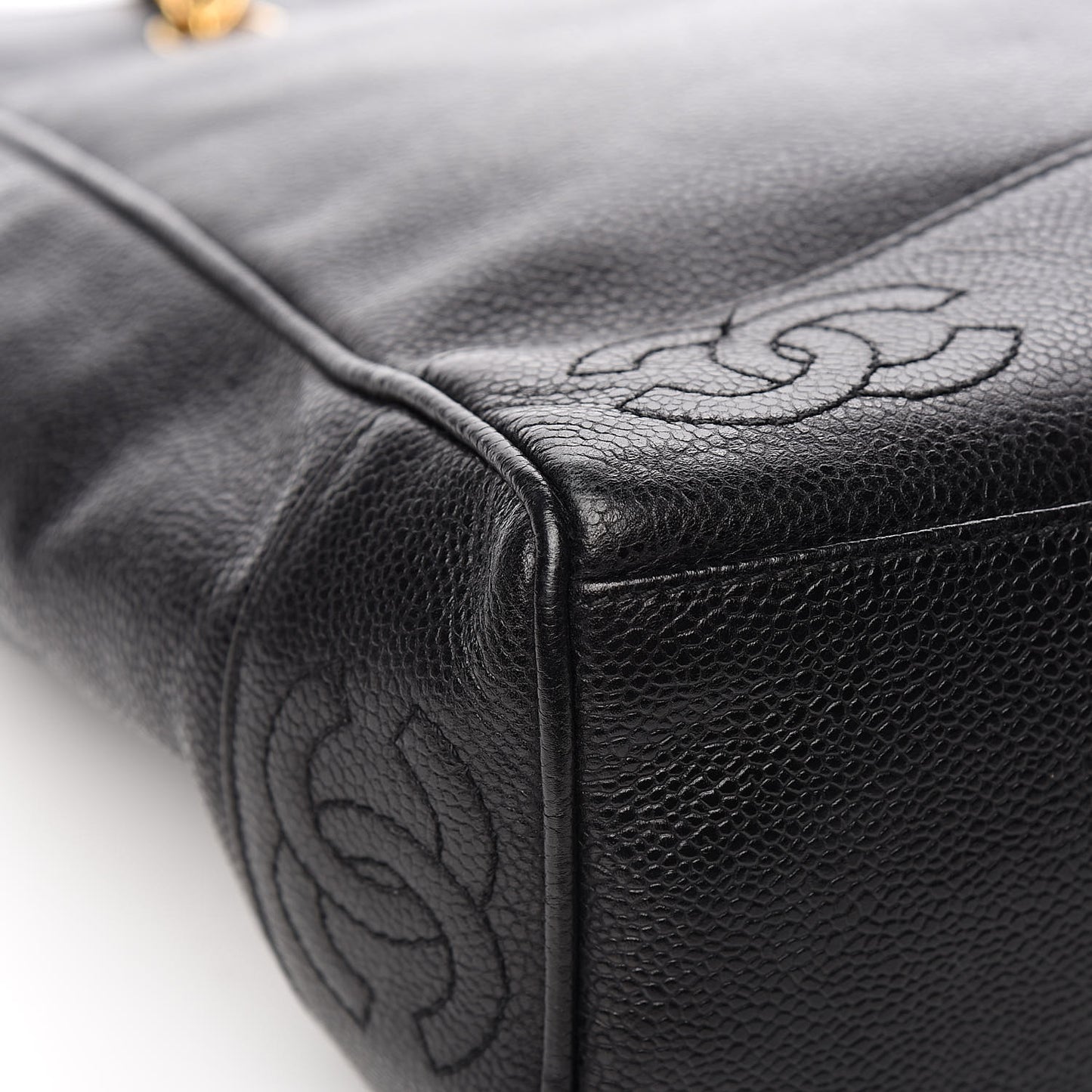 Caviar Shoulder Bag Black