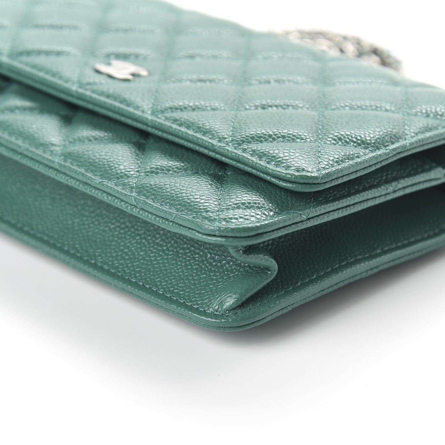 Iridescent Caviar Quilted Wallet On Chain WOC Green