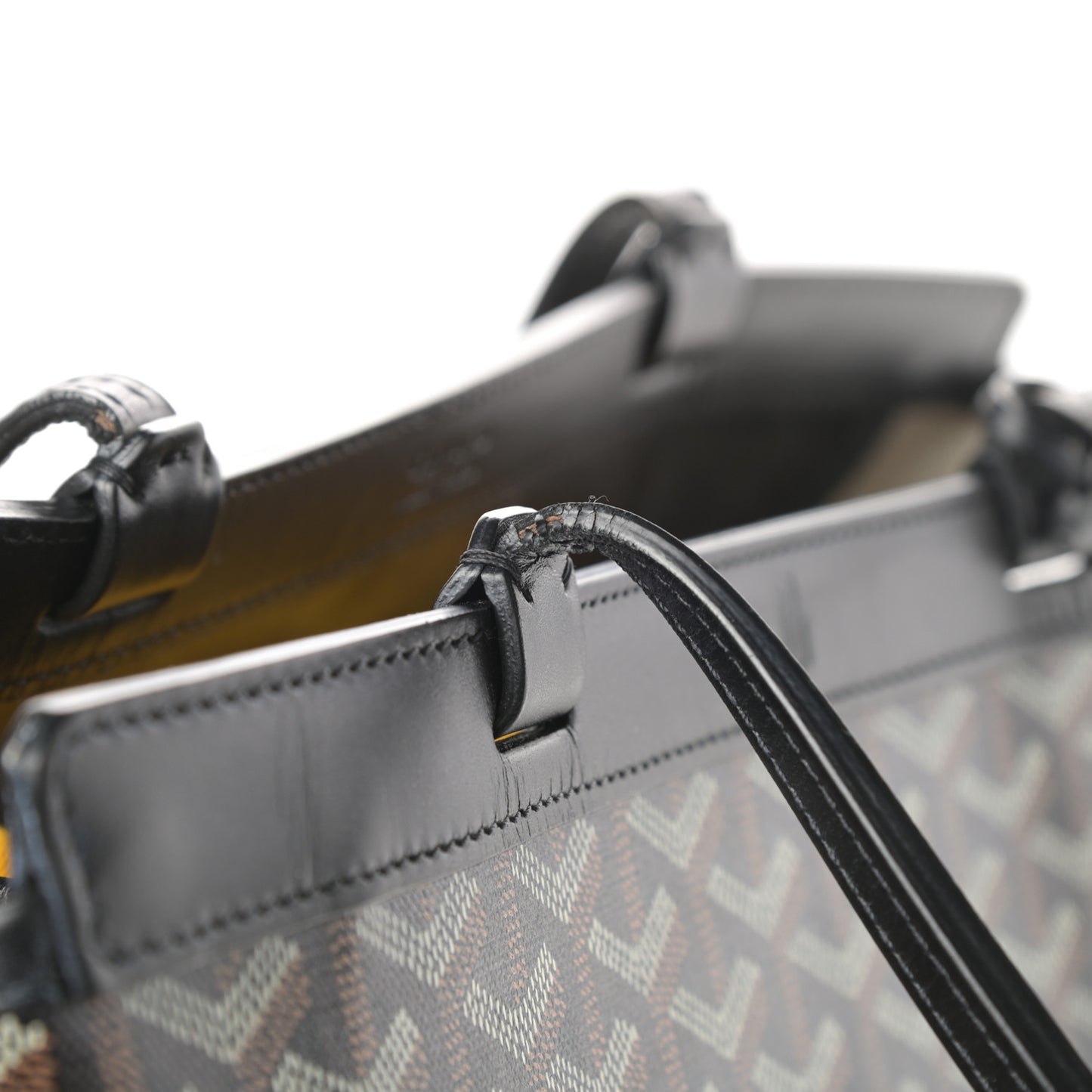 Goyardine Bellechasse PM Black