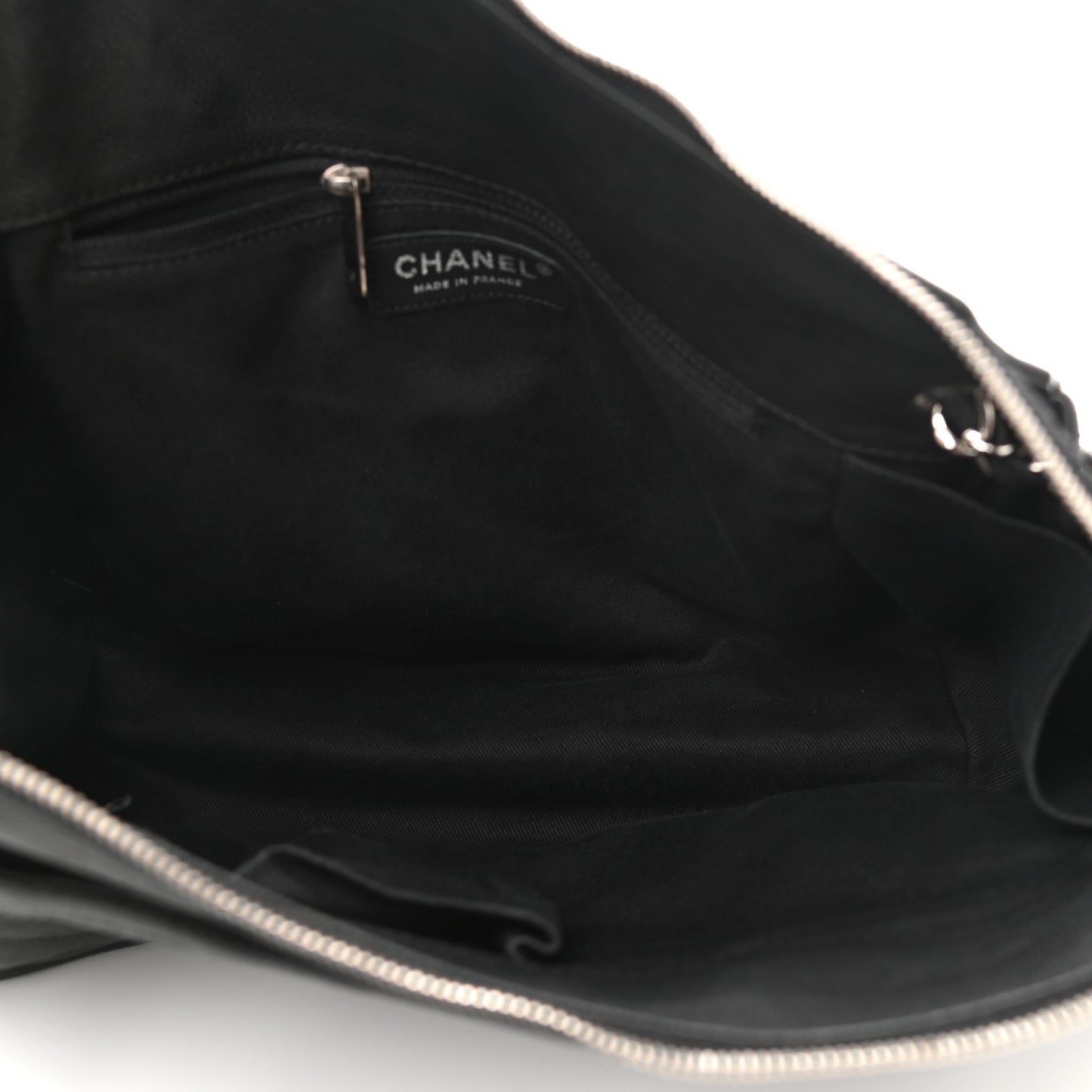 Caviar Diagonal Ligne Tote Black