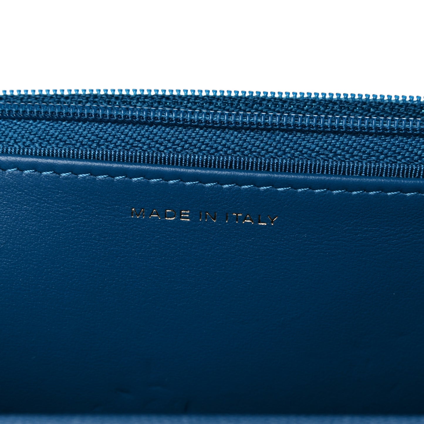 Caviar Quilted Wallet On Chain WOC Blue