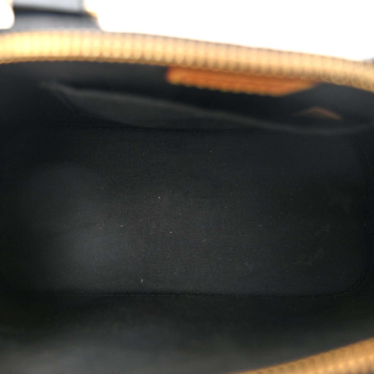 Vernis Alma BB Noir Magnetique