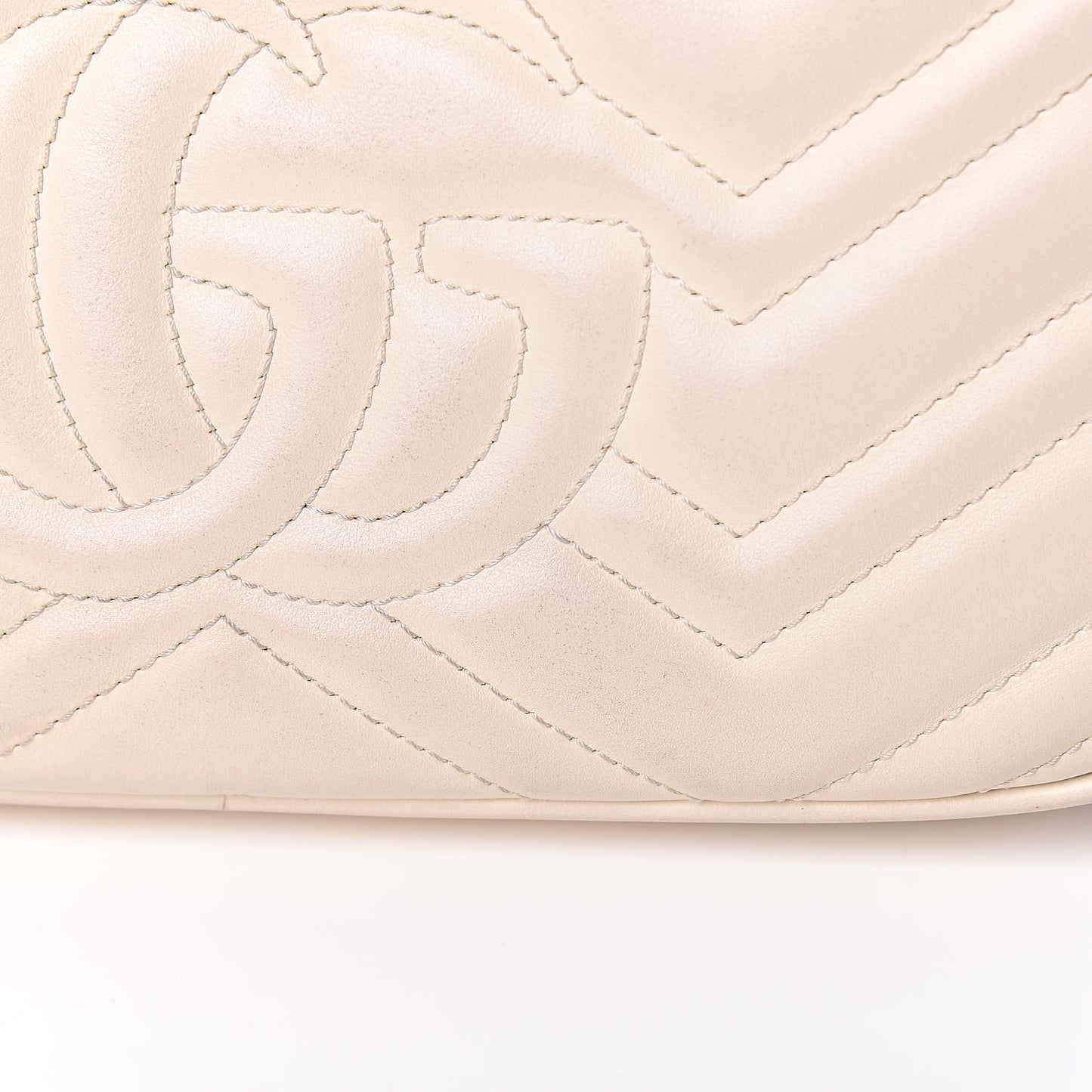 Calfskin Matelasse Small GG Marmont Chain Shoulder Bag White