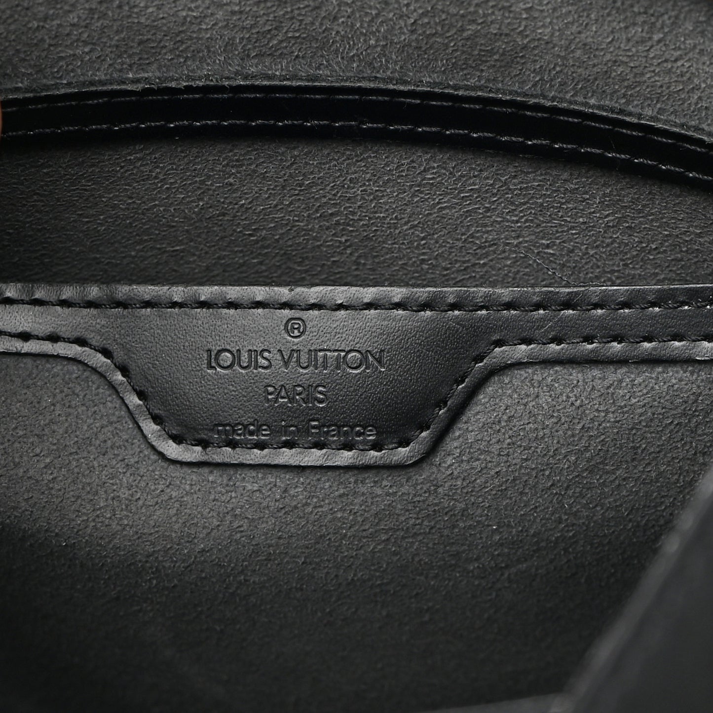 Epi Saint Jacques PM Long Straps Black