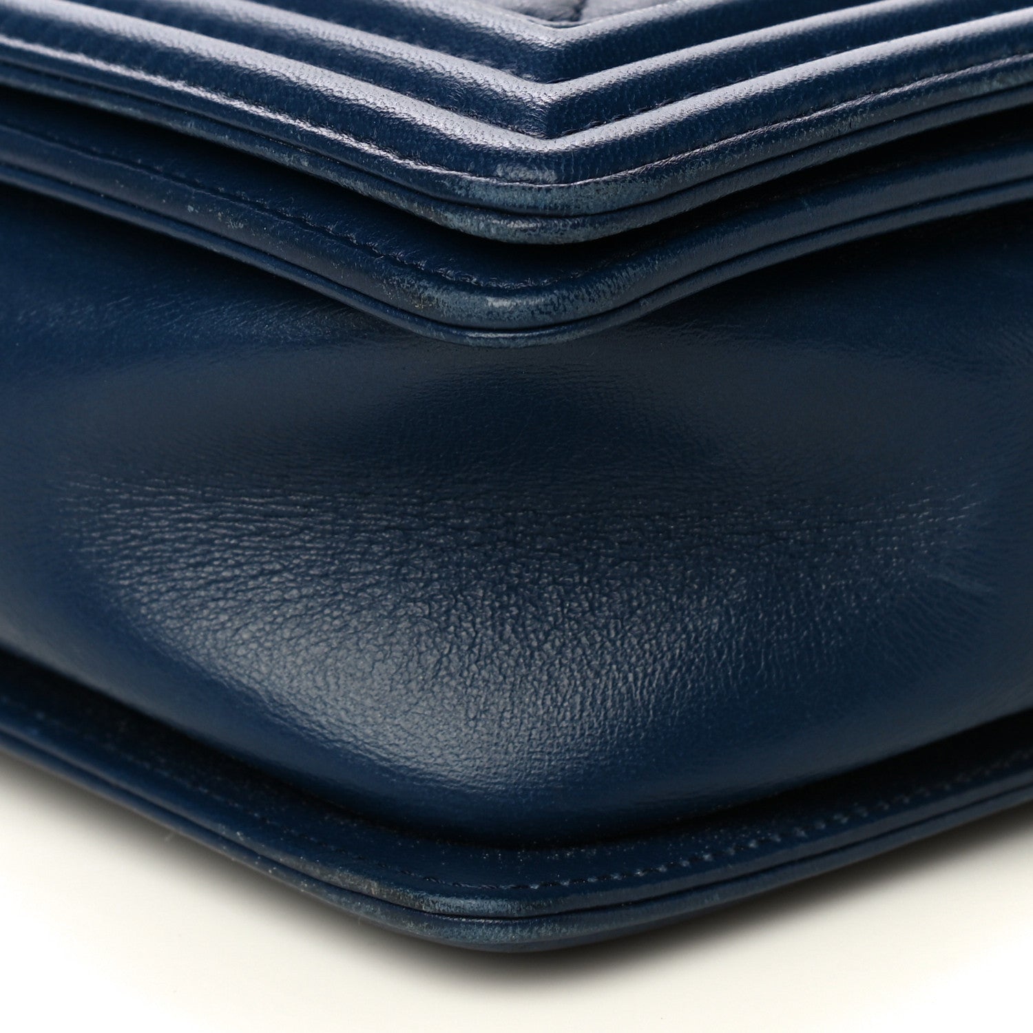 Chanel Lambskin Quilted New Medium Boy Flap Navy 8 of 17