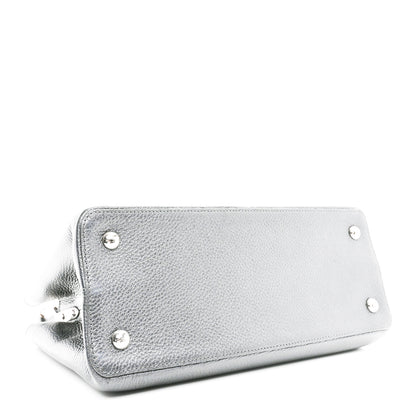 Louis Vuitton Taurillon Capucines MM Platino 3 of 8