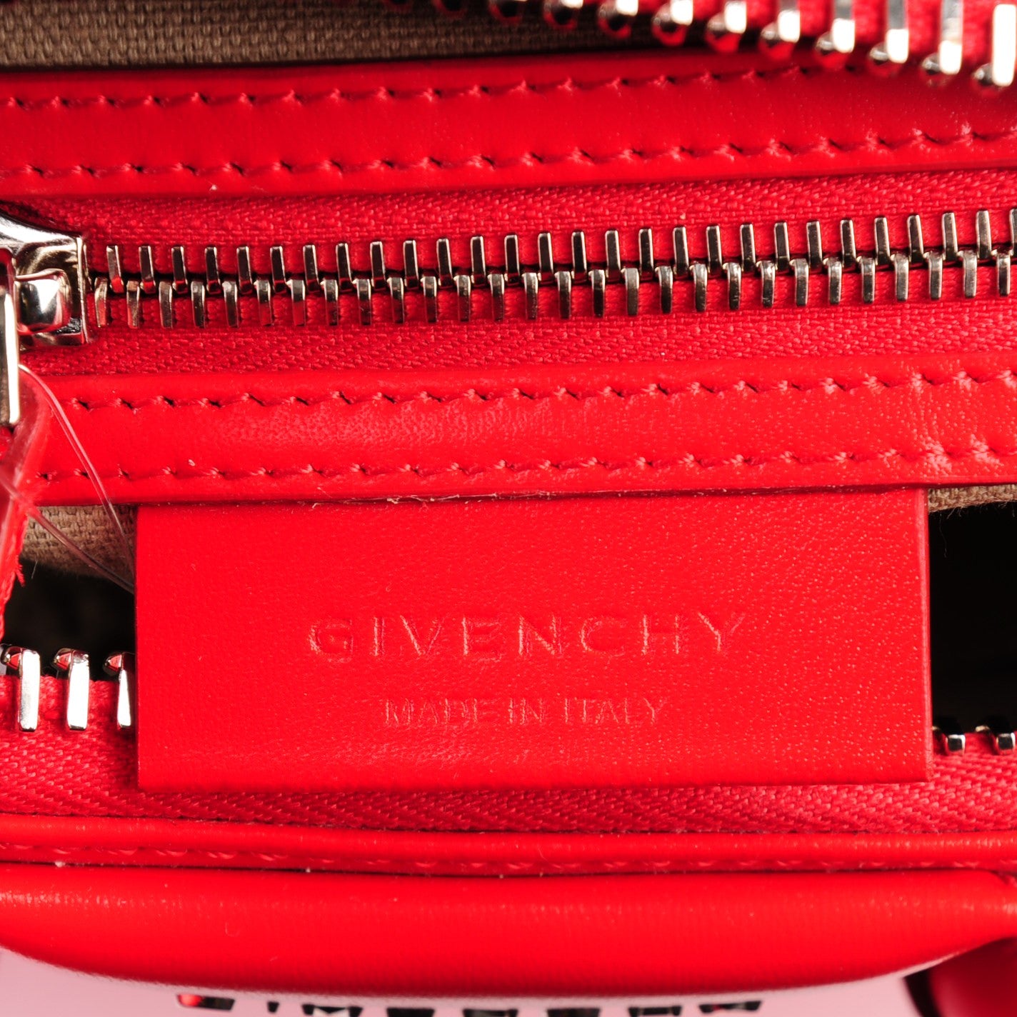 Shiny Lord Calfskin Mini Antigona Medium Red