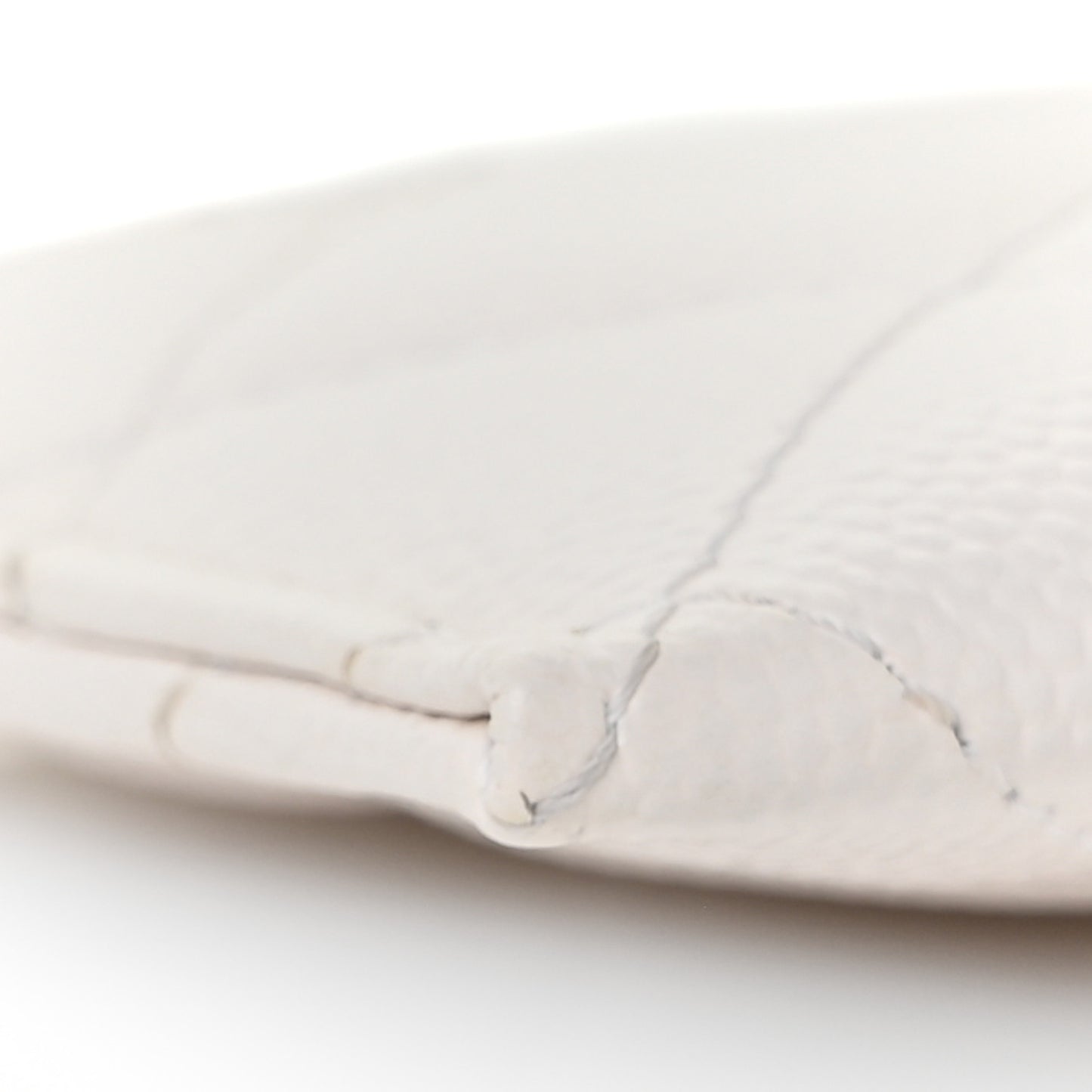 Caviar Quilted Card Holder White