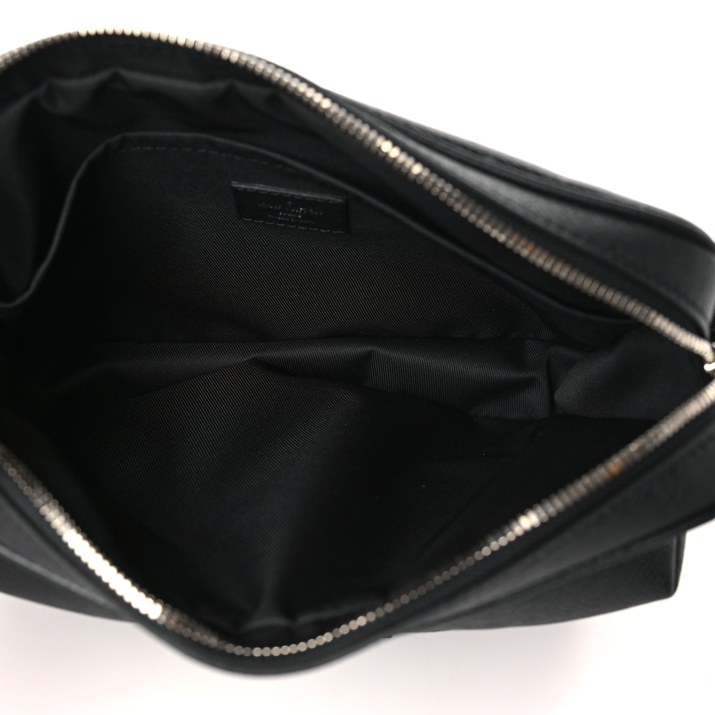Taiga Monogram Eclipse Outdoor Messenger Black