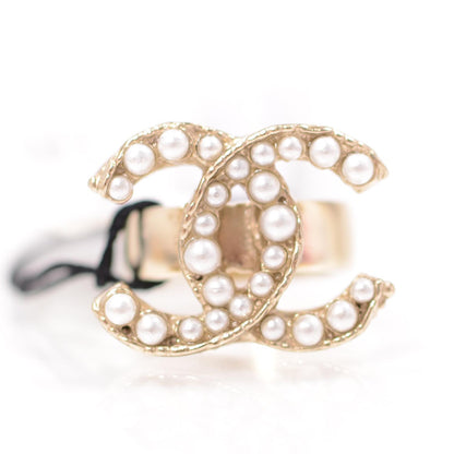 Chanel Pearl CC Ring 7 1 of 5