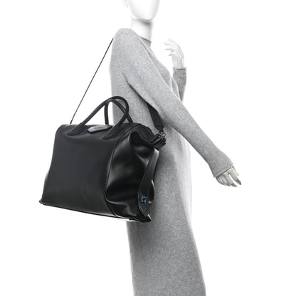 Givenchy Smooth Calfskin Large Soft Antigona Black 2 of 9