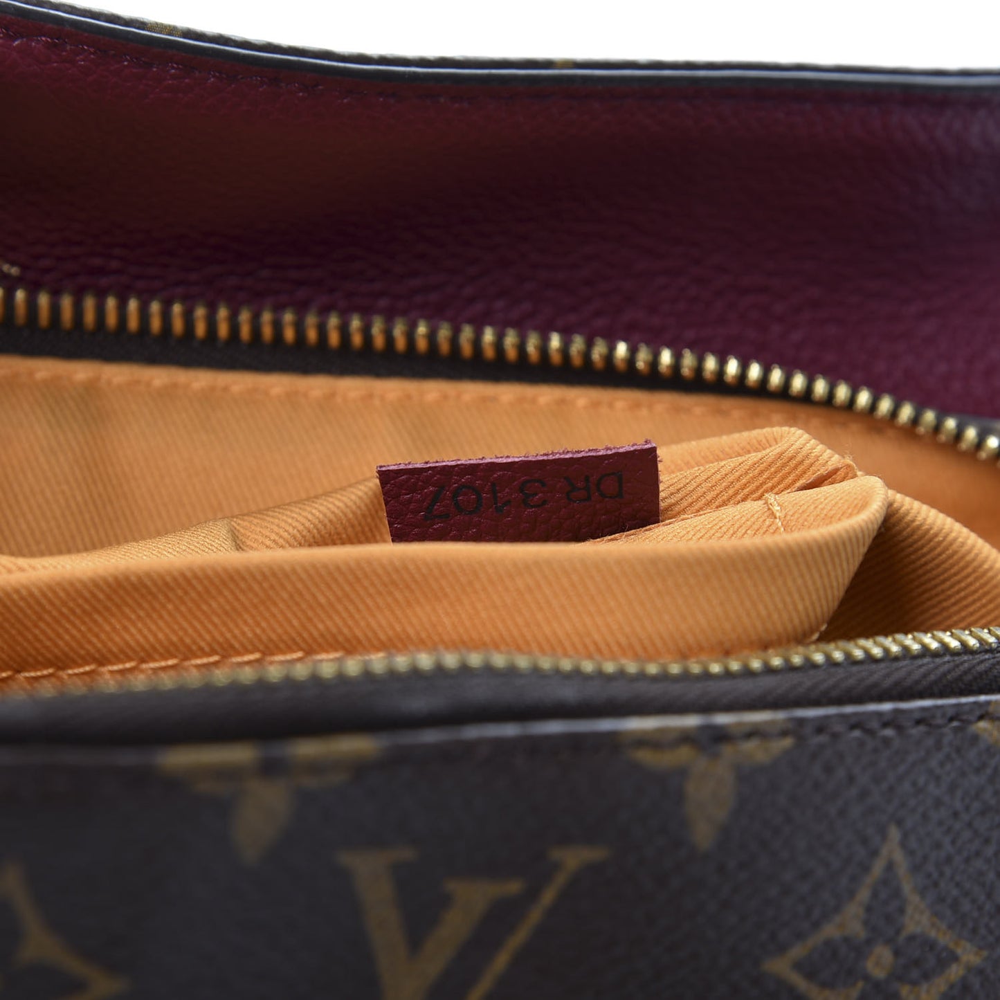 Monogram Manhattan NM Raisin