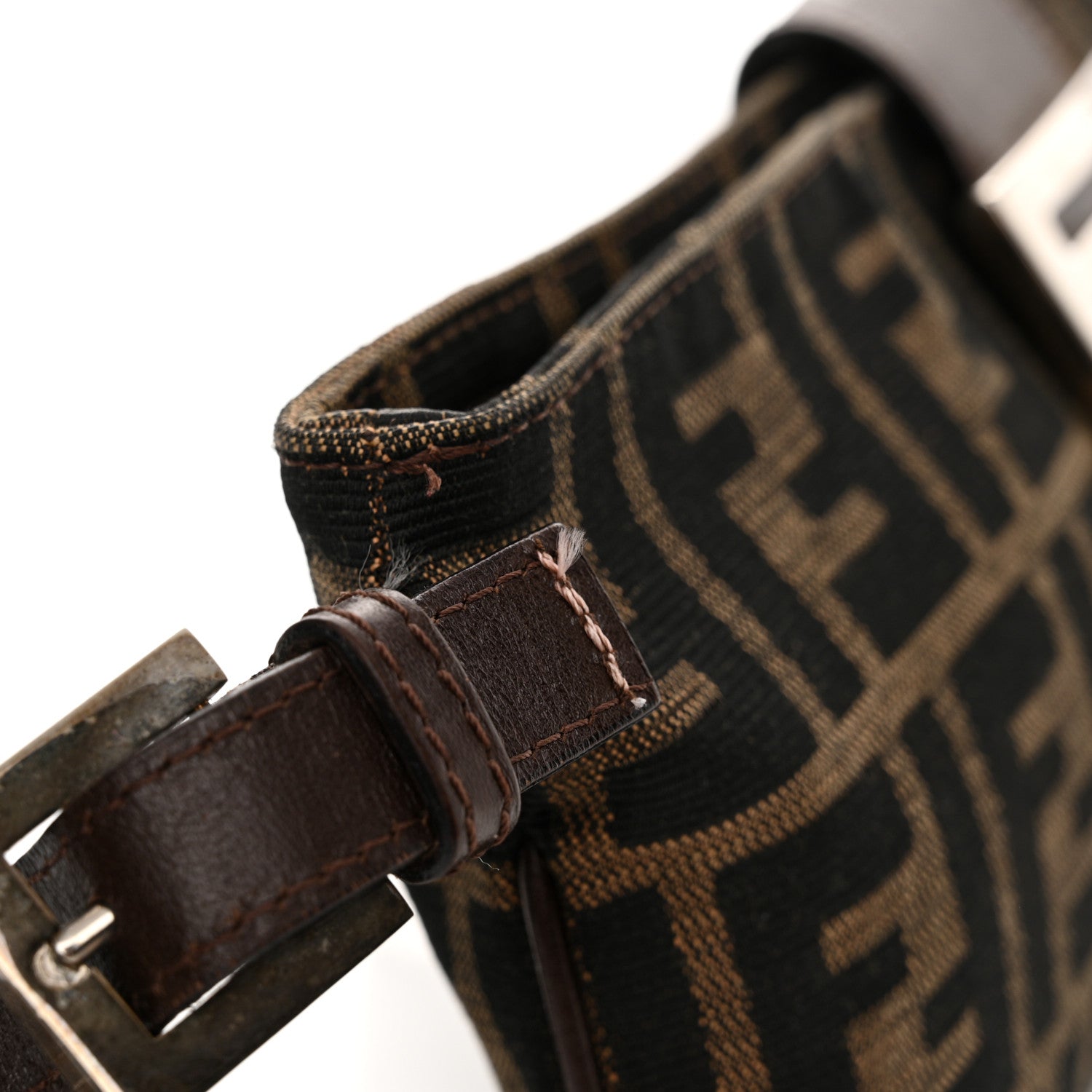 FENDI archiveイタリア製ブラックレザーロゴベルト ズッカ柄Zucca FENDI —————————— ⁡ 