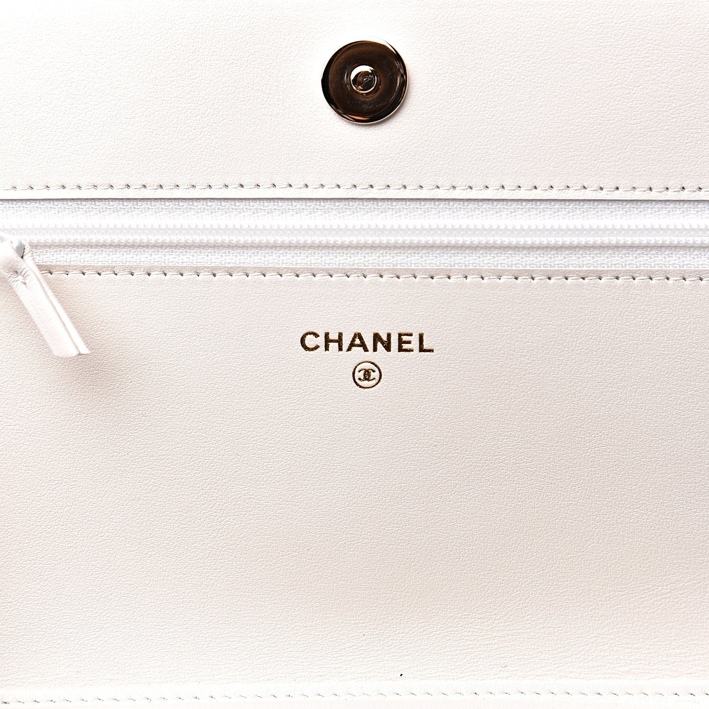 Caviar Chevron Boy Wallet On Chain WOC White