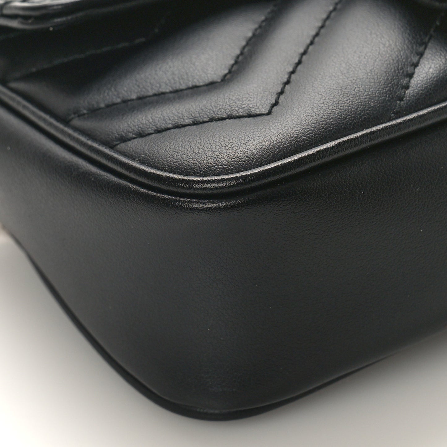 Calfskin Matelasse Super Mini GG Marmont Shoulder Bag Black