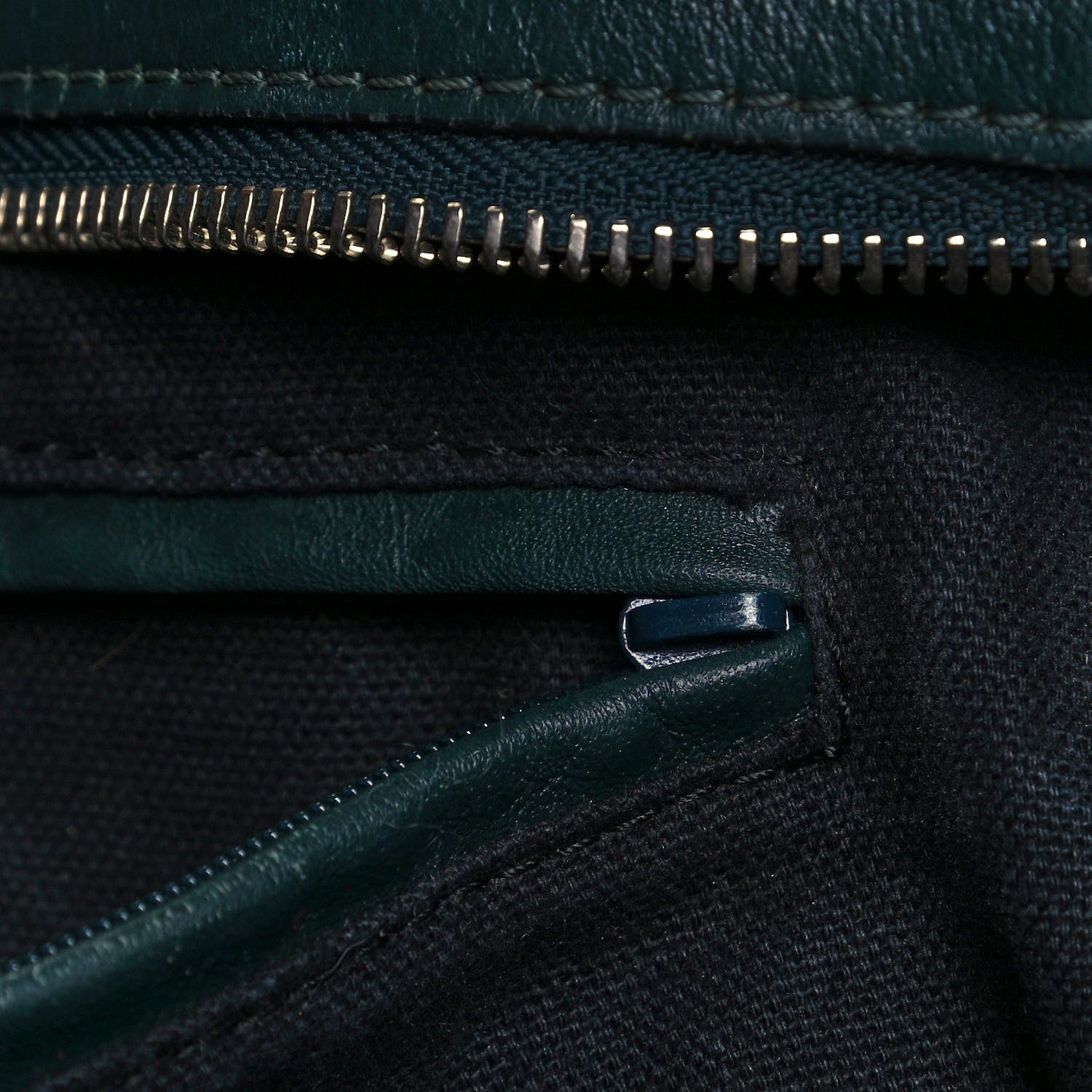 Alexander McQueen Pebbled Calfskin Large Skull Padlock Zip Around Tote Dark Green 19 of 28