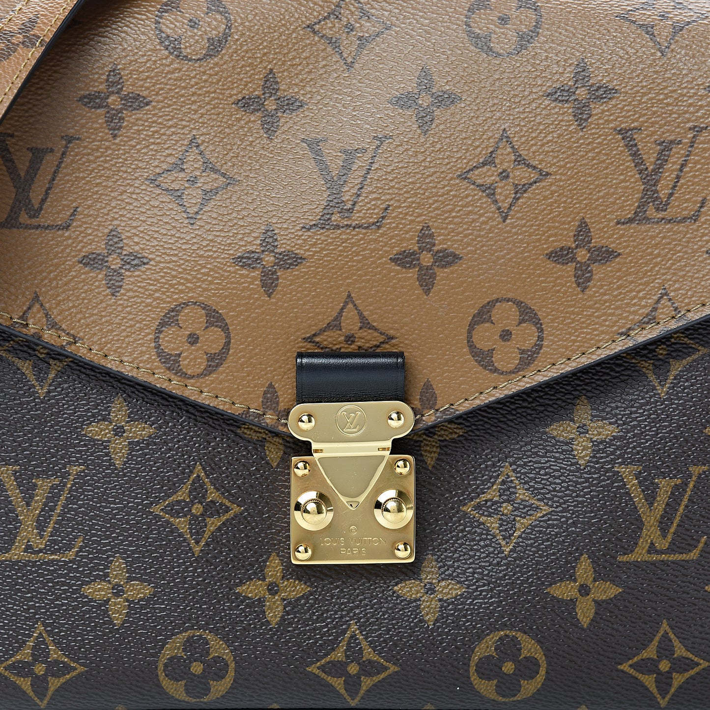 Reverse Monogram Pochette Metis