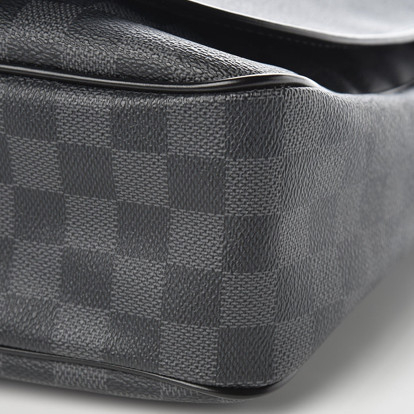 Damier Graphite Daniel GM