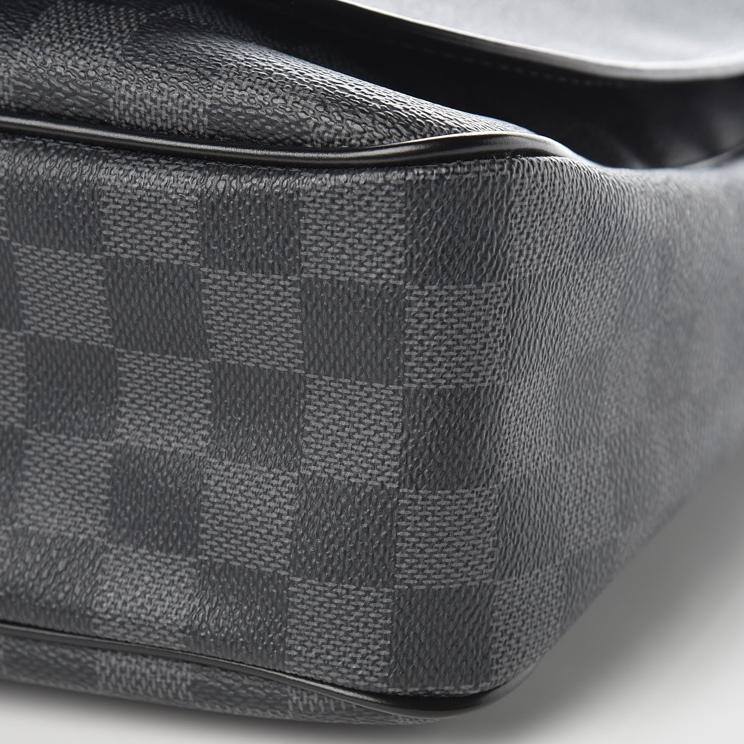 Louis Vuitton Damier Graphite Daniel GM 9 of 9