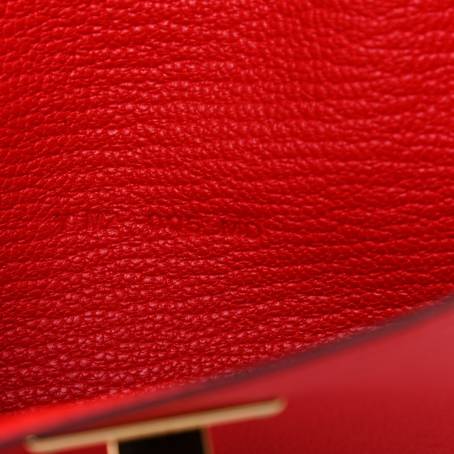 Chevre Mysore Kelly Pocket Compact Wallet Rouge de Coeur