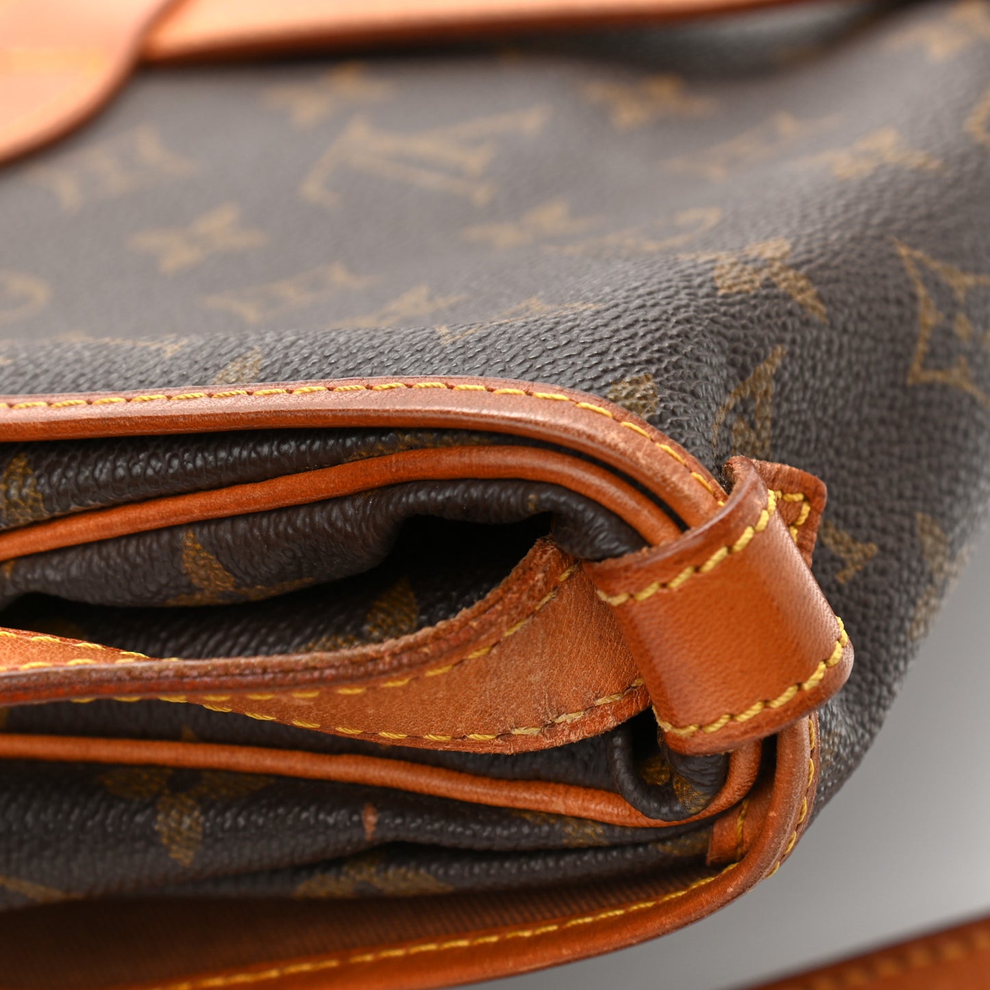 Monogram Saumur 30