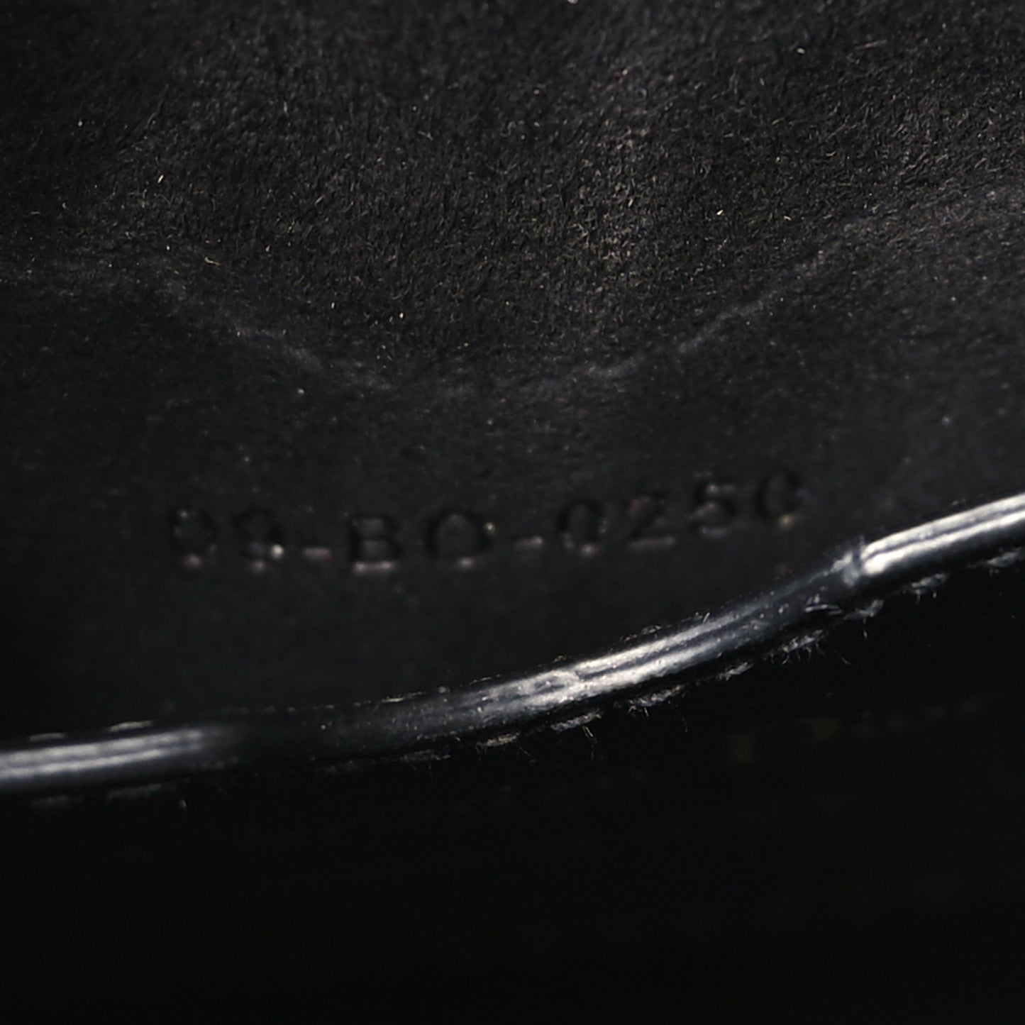 Box Calfskin Medium Bobby Flap Black