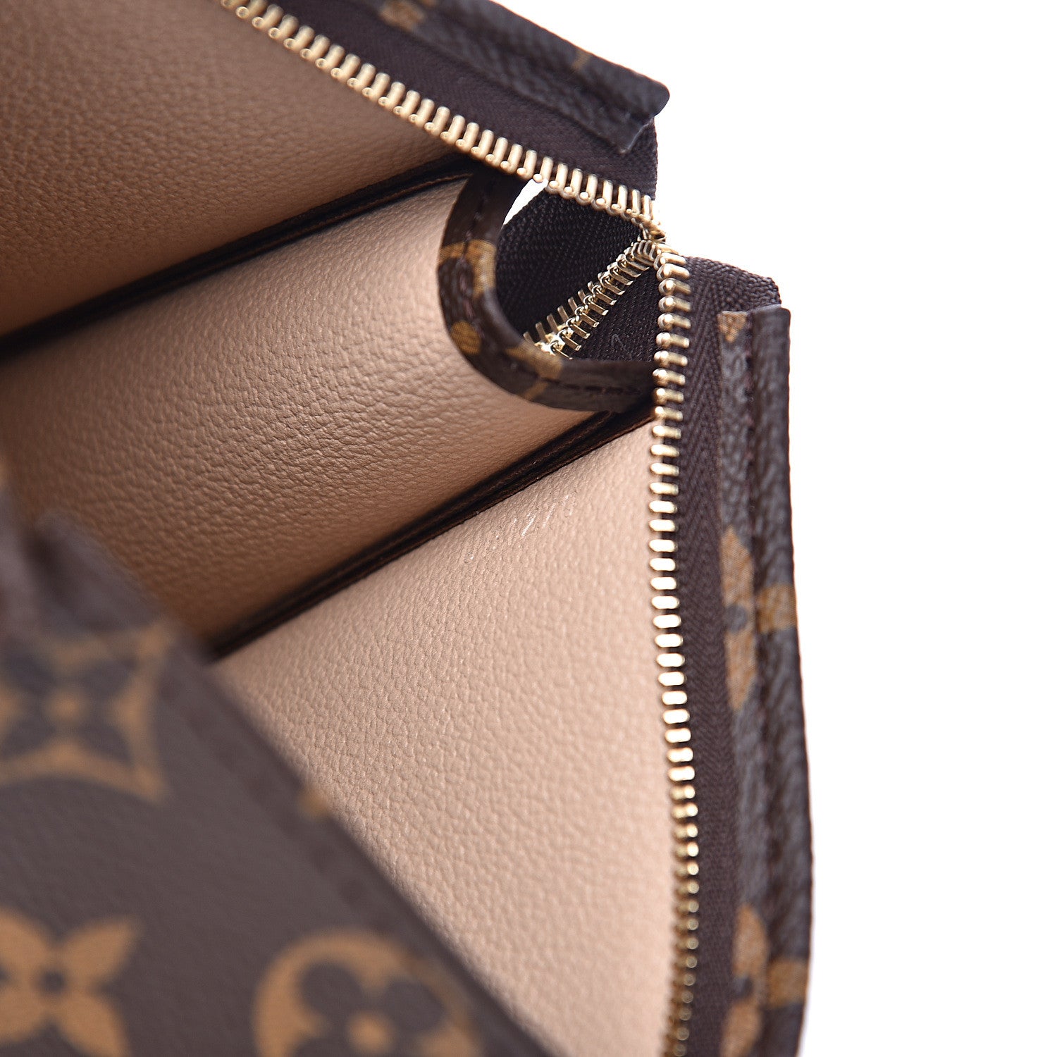 Louis Vuitton Monogram Toiletry Pouch 19 5 of 9