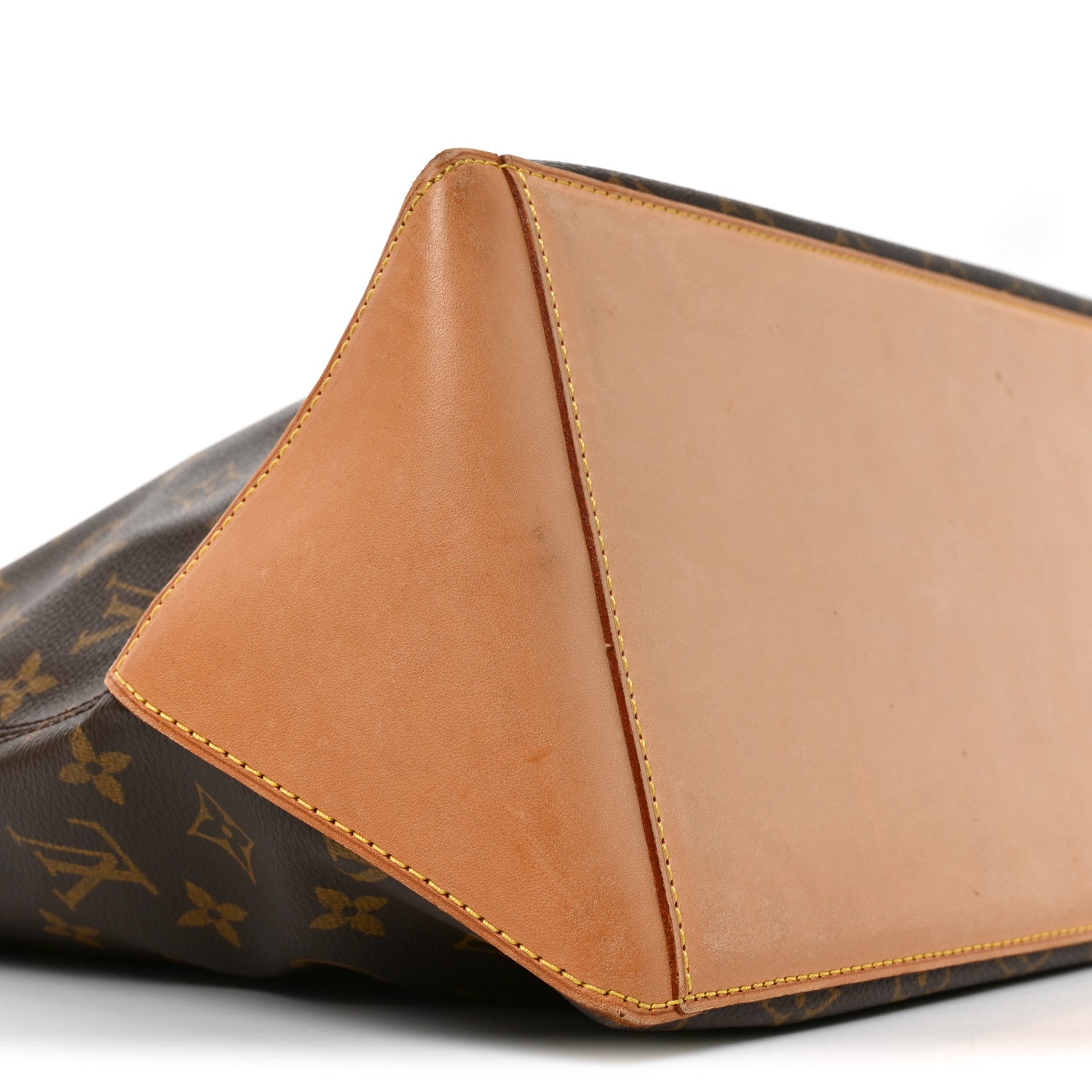 Louis Vuitton Monogram Cabas Mezzo 8 of 9