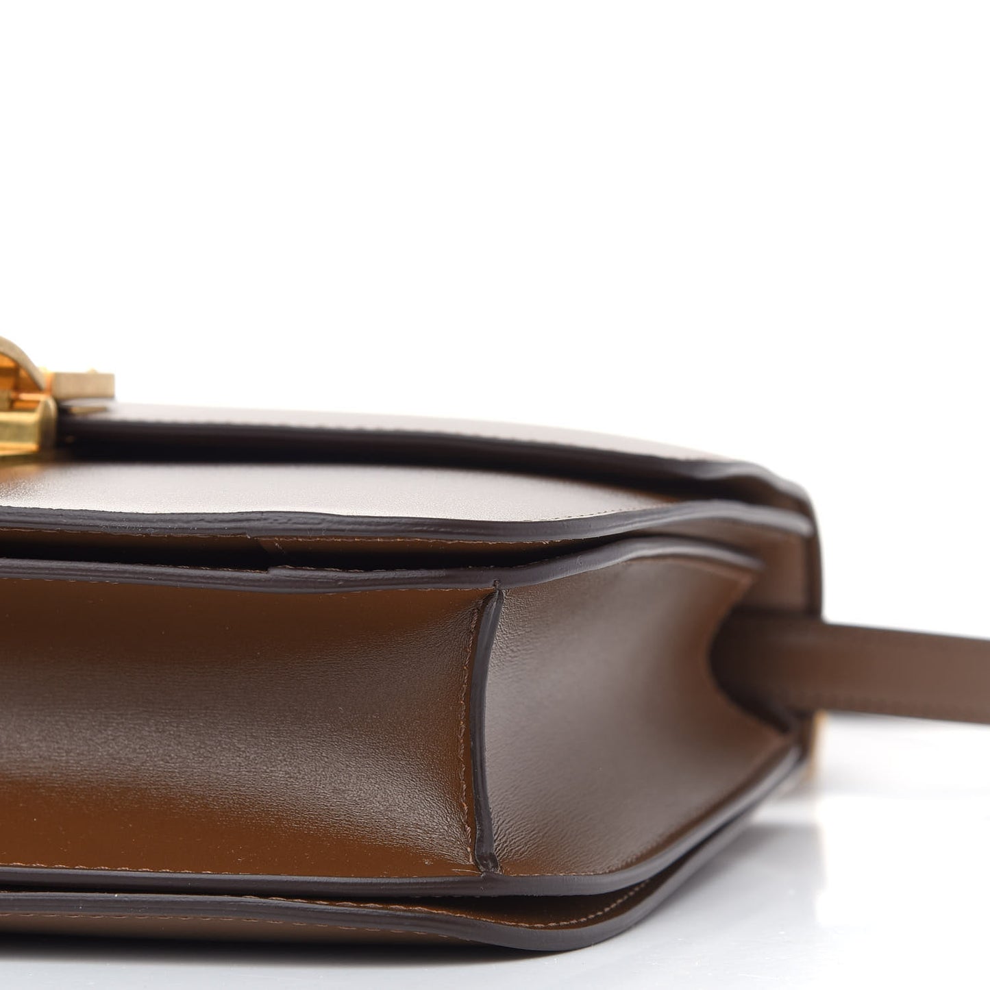 Box Calfskin Medium Classic Box Flap Bag Camel