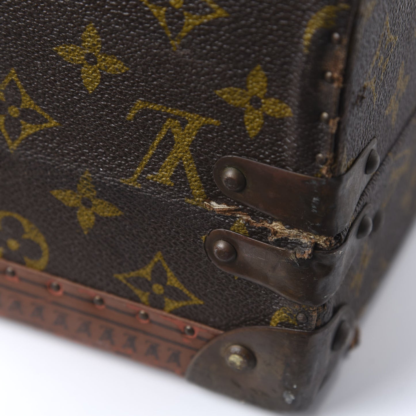 Monogram Alzer 80
