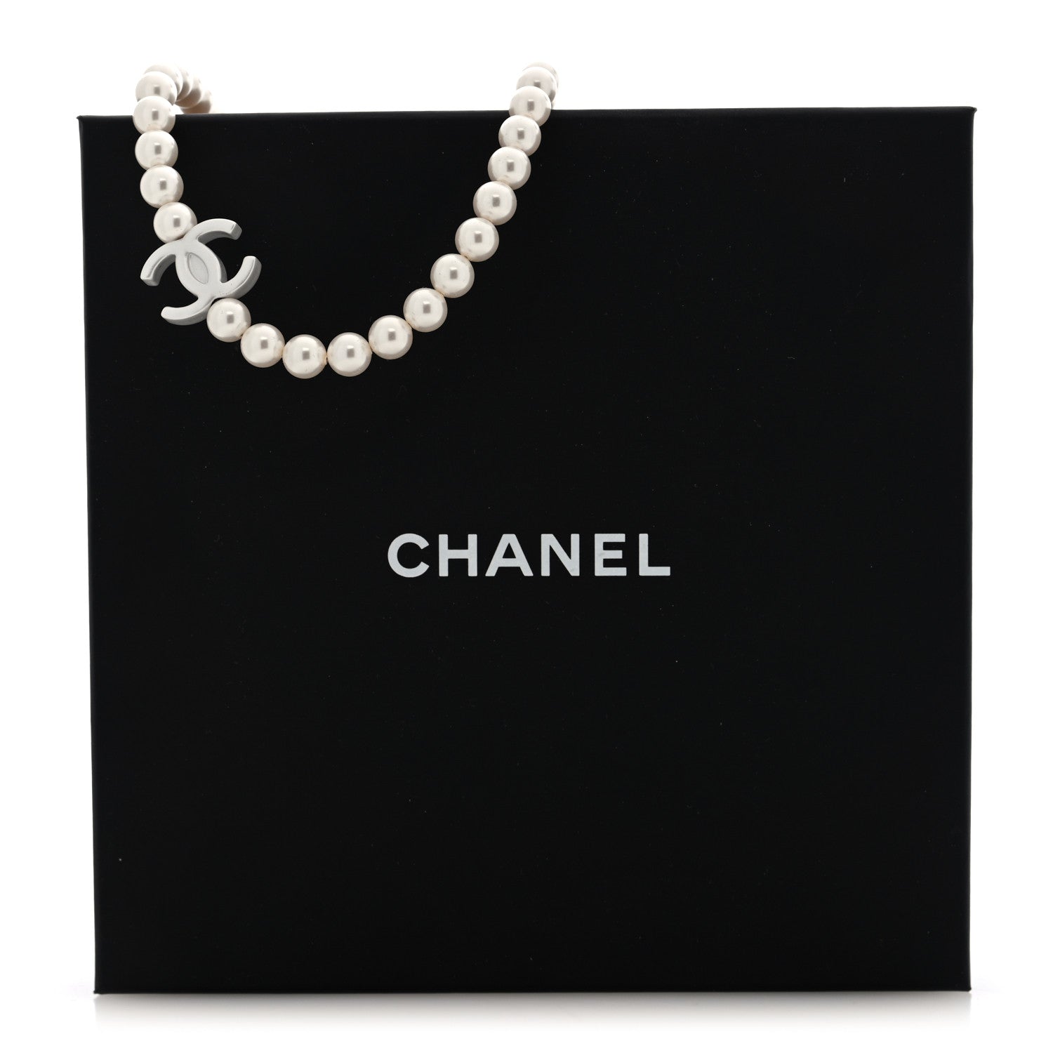 Chanel Pearl Resin CC Choker Necklace Pearly White Silver 5 of 5