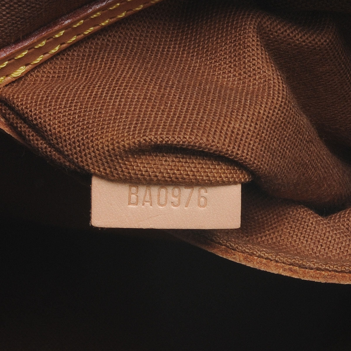 Louis Vuitton Monogram Alma 8 of 8
