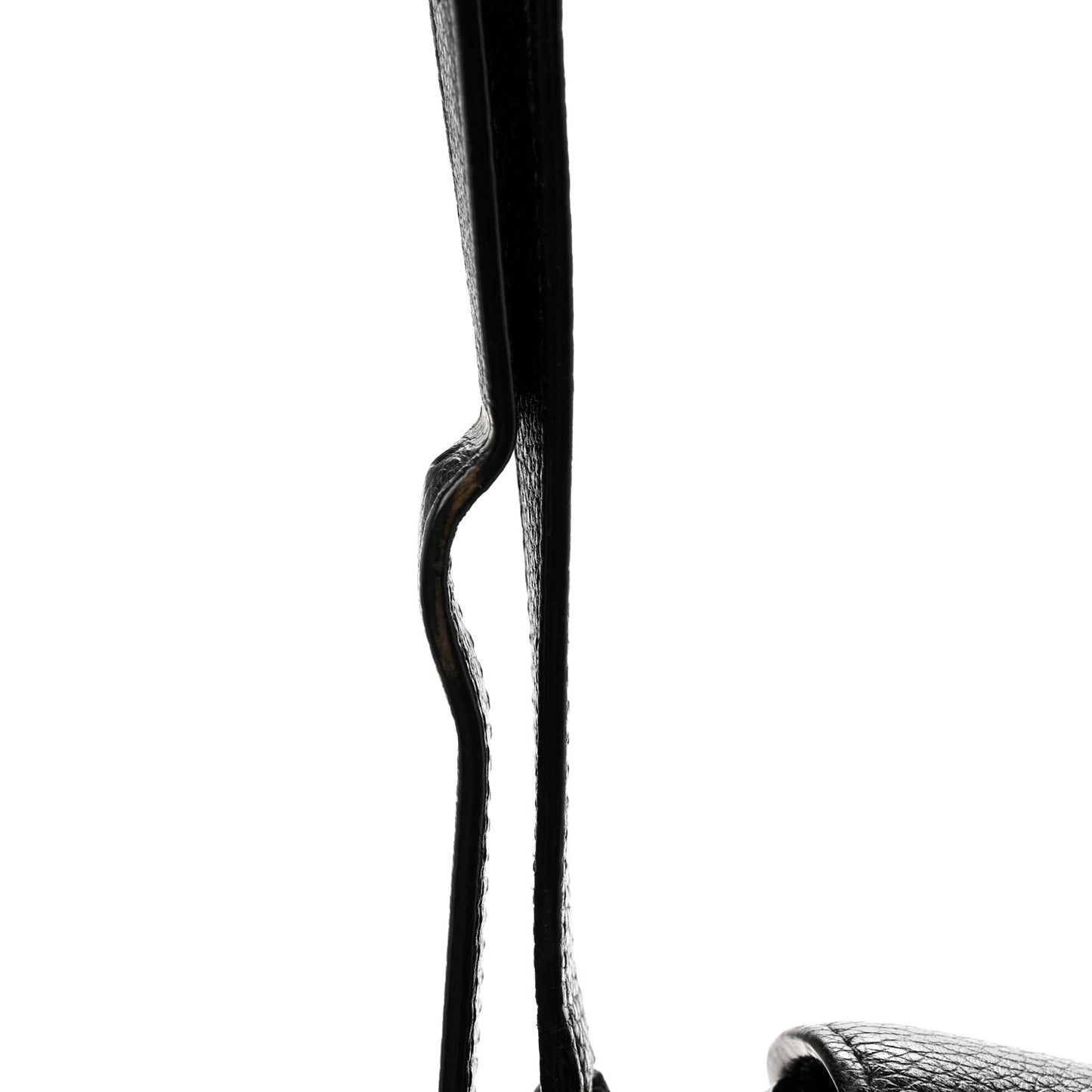 Grained Calfskin Besace Small 16 Black
