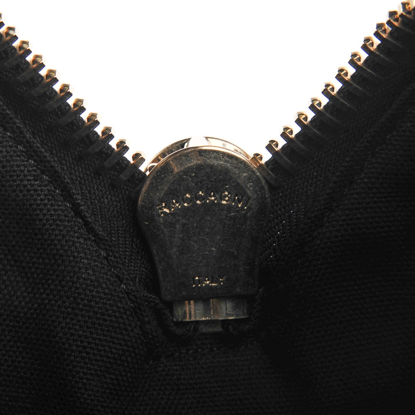 Shiny Lord Calfskin Medium Antigona Black