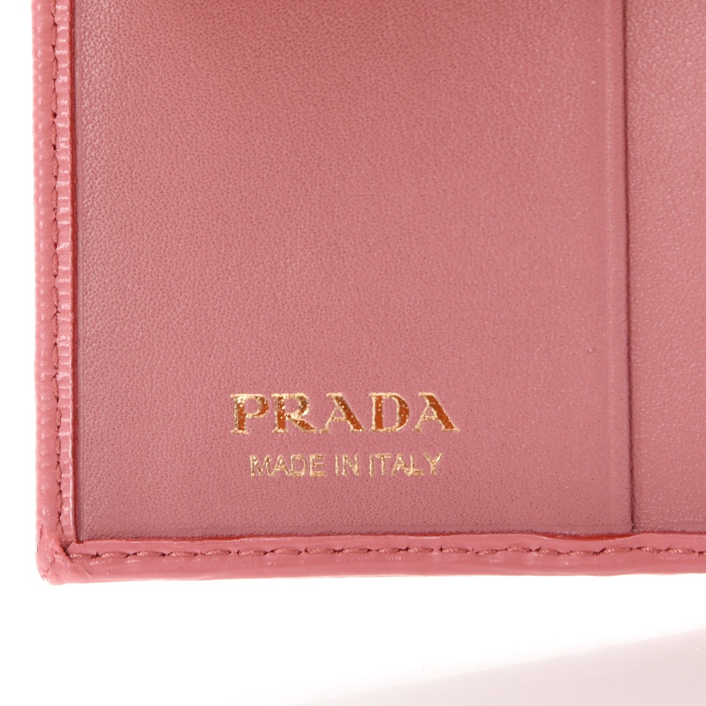 Vitello Move Bi-Fold Wallet Geranio