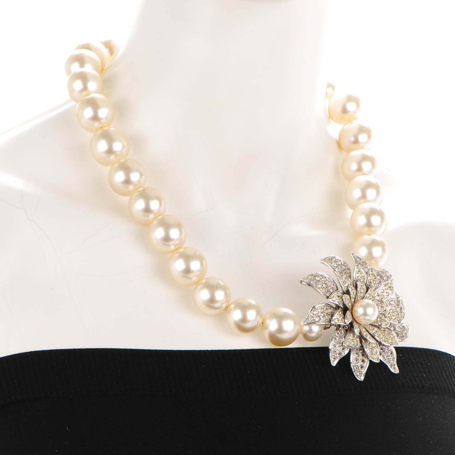 Chanel Crystal Pearl Flower CC Necklace Silver 2 of 4