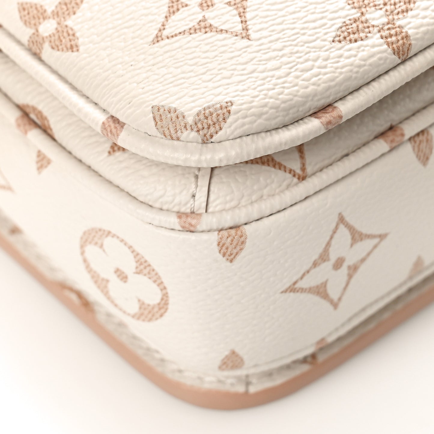 Monogram Dune Pochette Metis East West